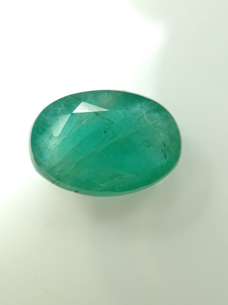 Emerald 8.79 Carat/ 9.50 Ratti