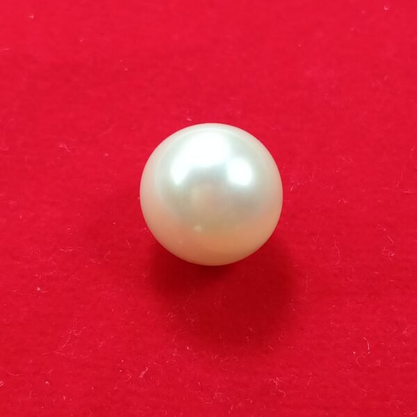 South Sea Pearl 13.66 Carat/ 15.00 Ratti