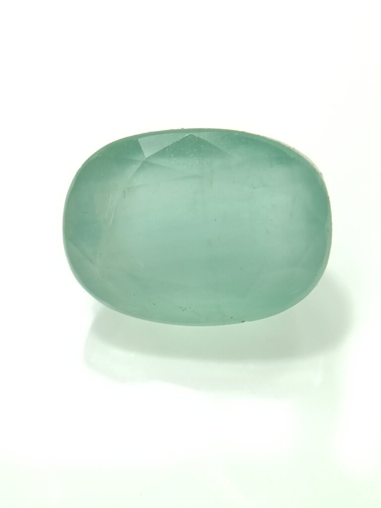 Emerald 13.81 Carat/ 15.25 Ratti