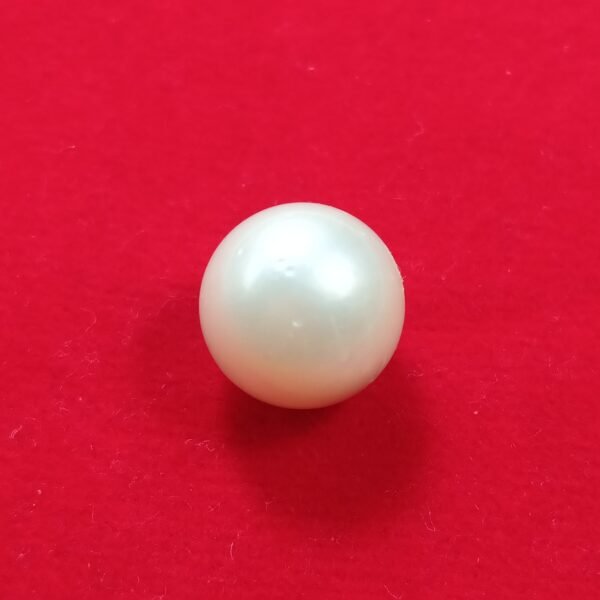 South Sea Pearl 13.94 Carat/ 15.25 Ratti