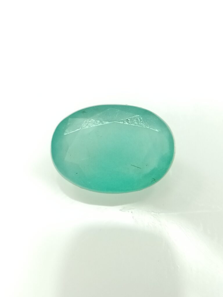 Emerald 3.61 Carat/ 4.00 Ratti