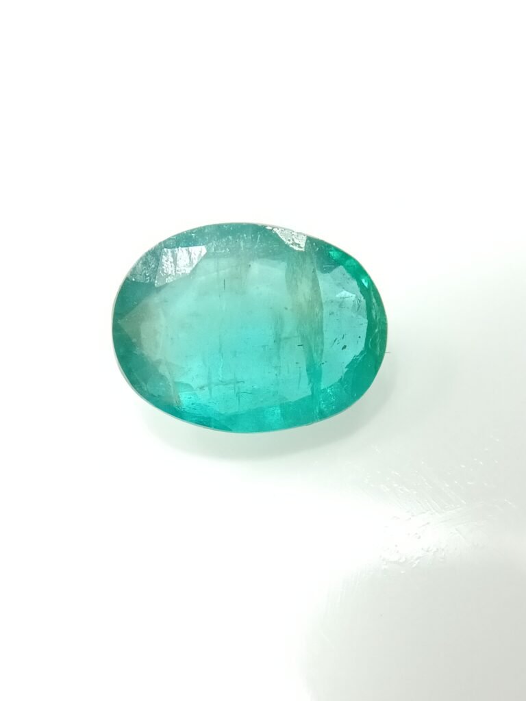 Emerald 3.68 Carat/ 4.00 Ratti