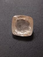 ceyloni/ srilankan yellow sapphire - pukhraj 5 ratti