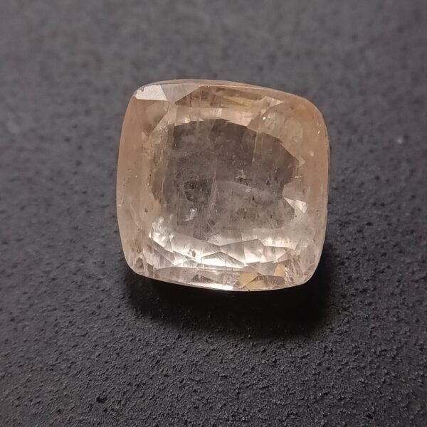 ceyloni/ srilankan yellow sapphire - pukhraj 5 ratti