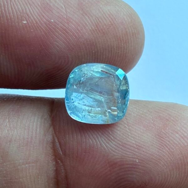 natural blue sapphire 5.52 carat