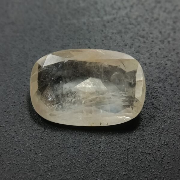 ceyloni/ srilankan yellow sapphire - pukhraj 6.25 ratti