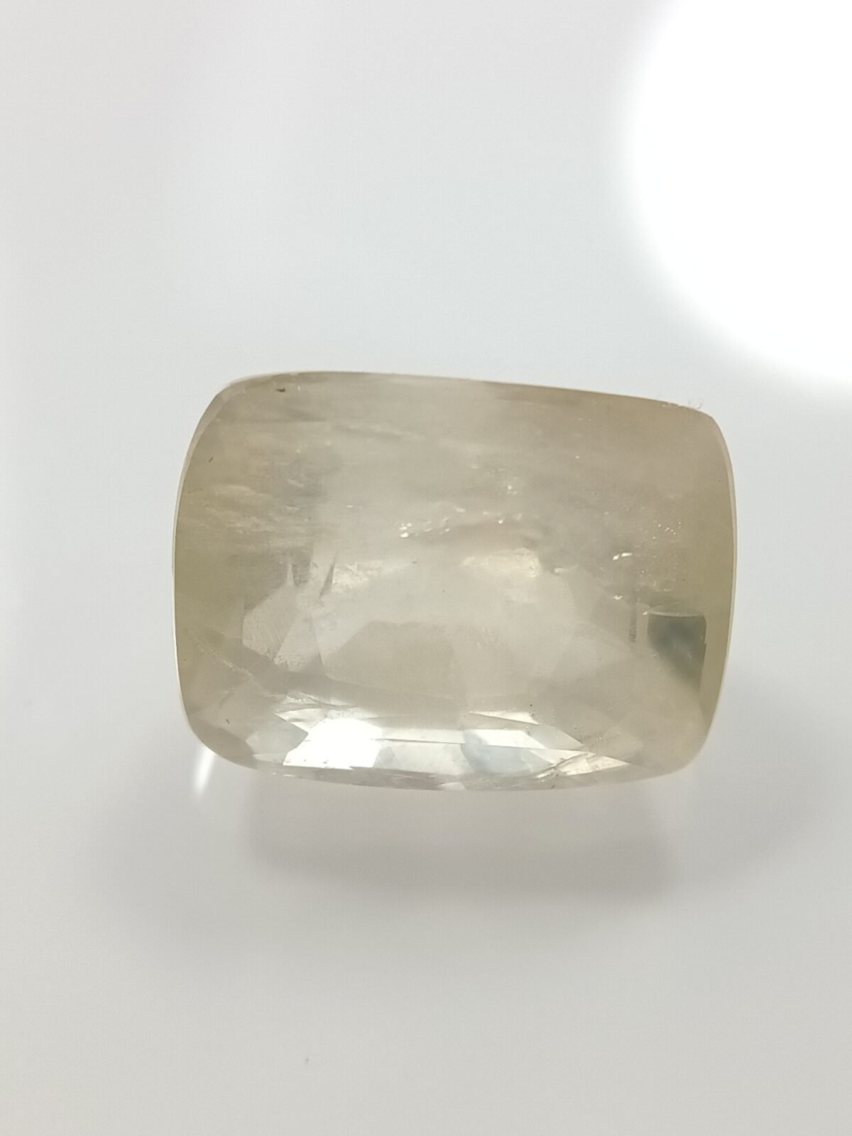 ceyloni/ srilankan yellow sapphire - pukhraj 7.25 ratti