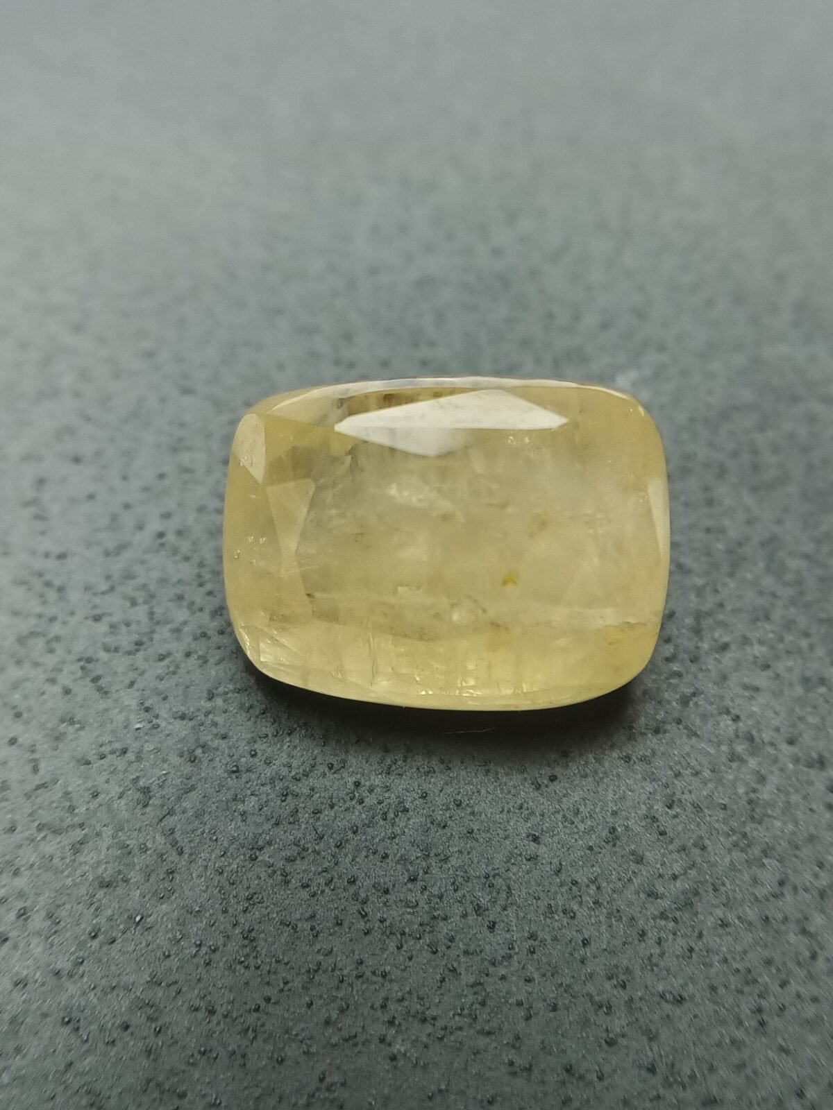 ceyloni yellow sapphire, pukhraj