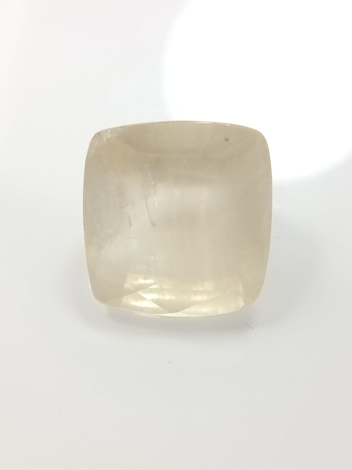 ceyloni/ srilankan yellow sapphire - pukhraj 8.25 ratti