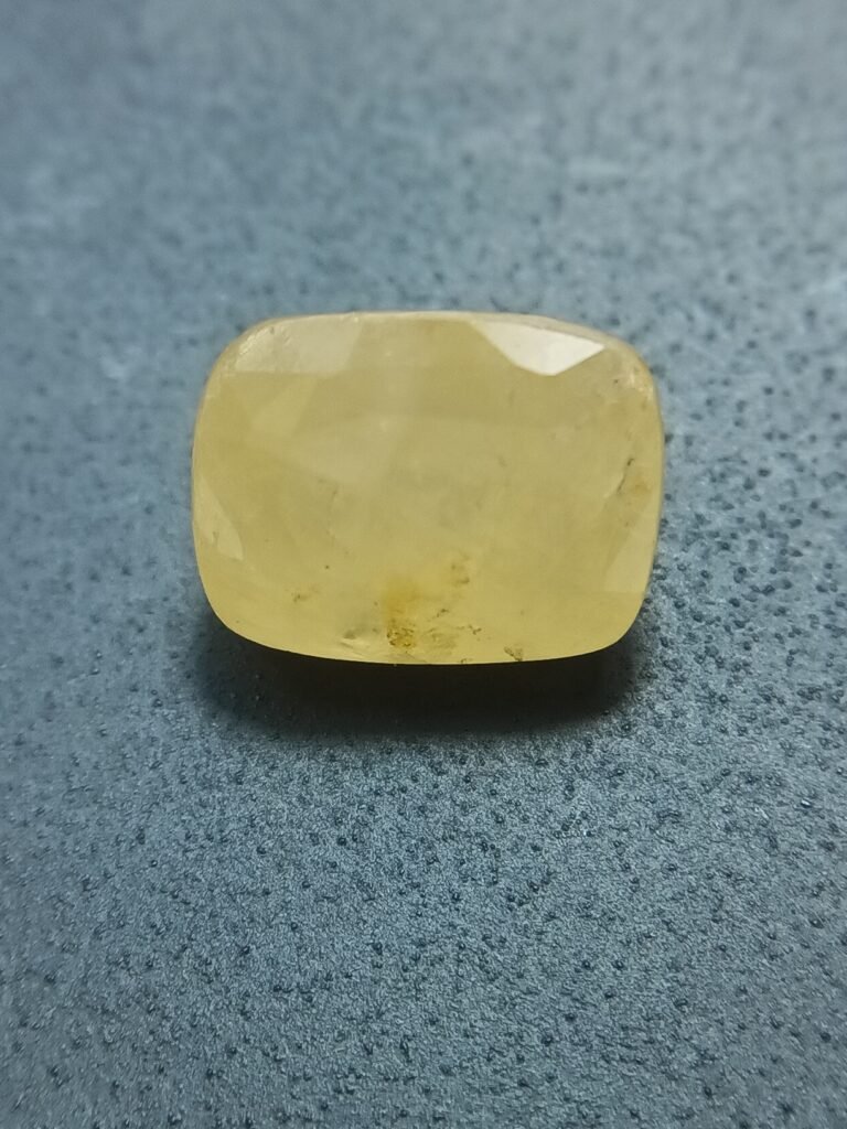 ceyloni yellow sapphire, pukhraj