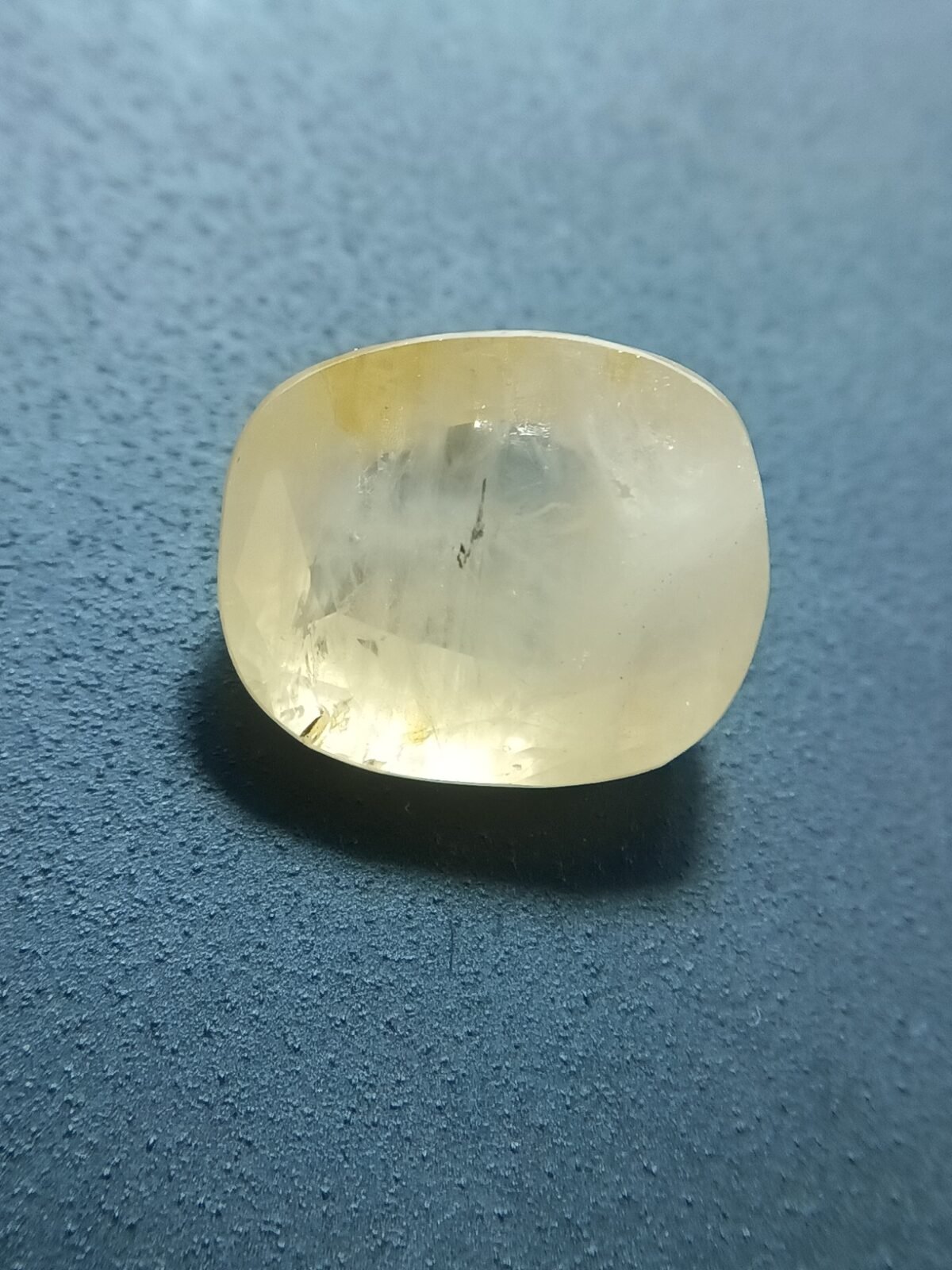 ceyloni yellow sapphire, pukhraj