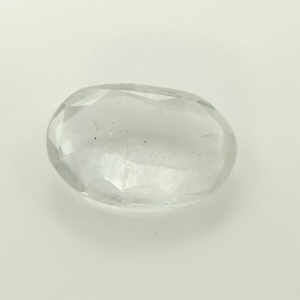 safed pukhraj, white sapphire 3.00 ratti