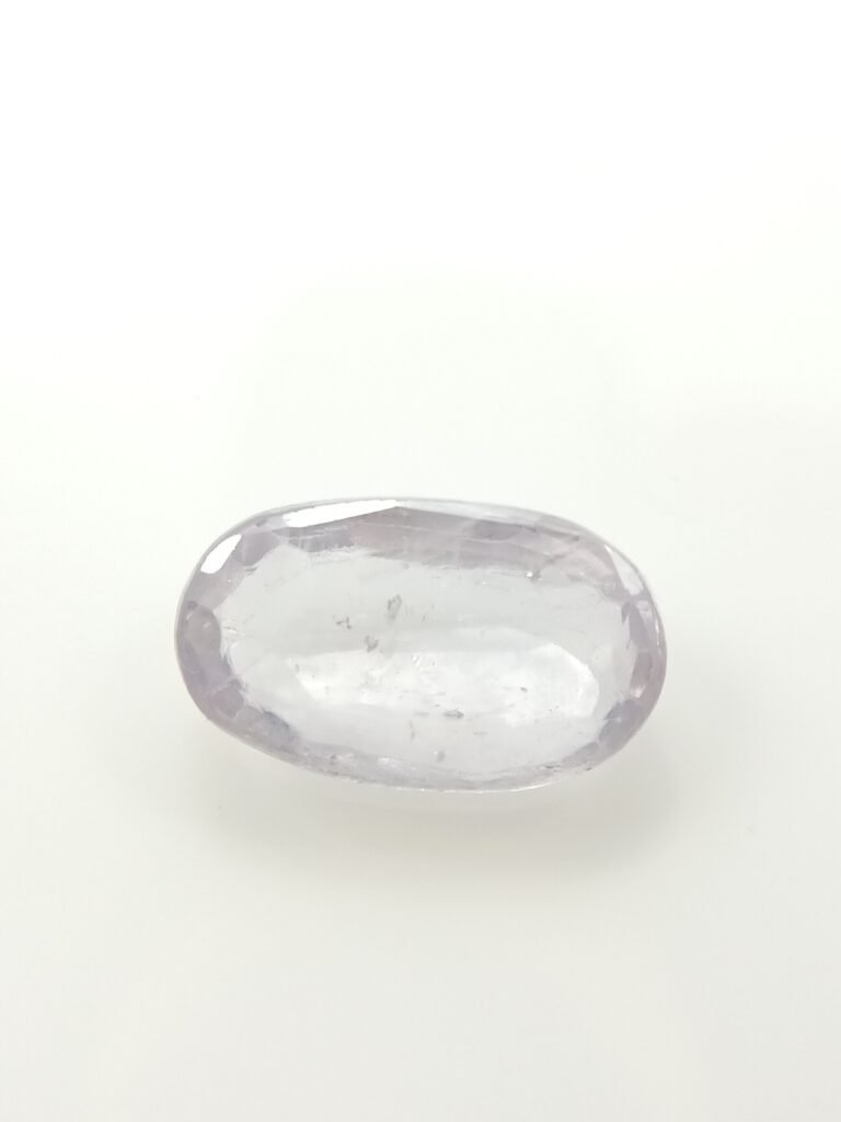 safed pukhraj, white sapphire 3.25 ratti