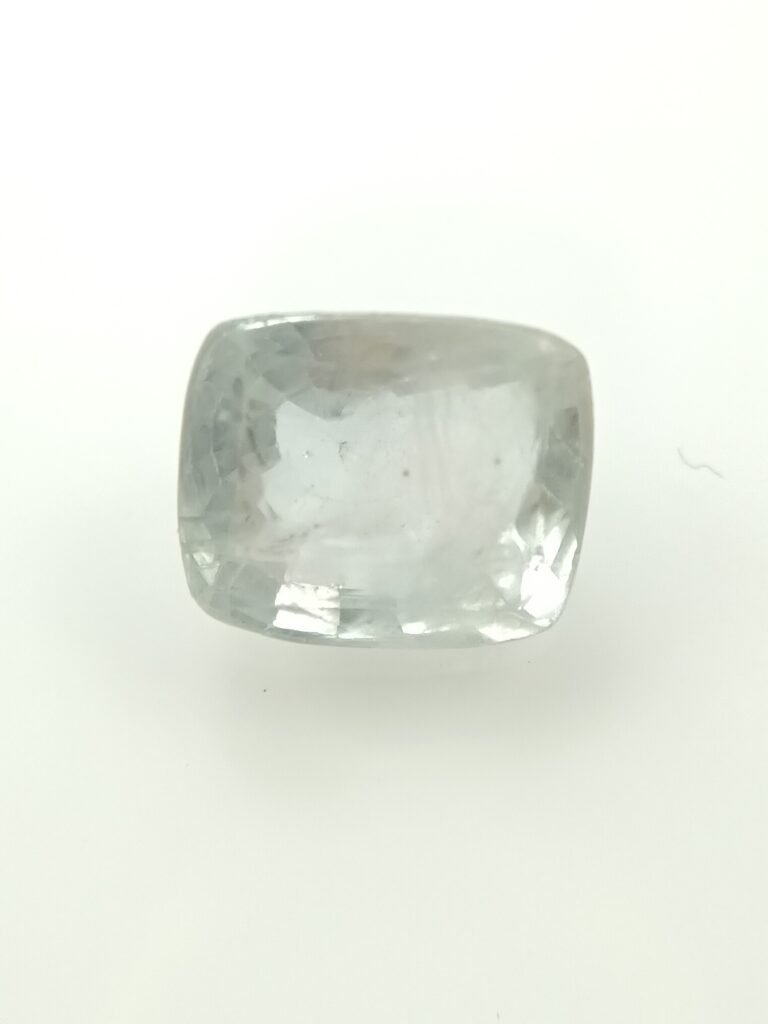 safed pukhraj, white sapphire 5.50 ratti