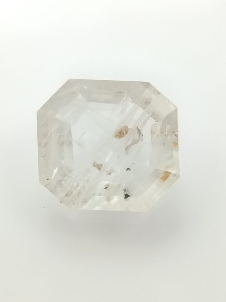 safed pukhraj, white sapphire 5.50 ratti