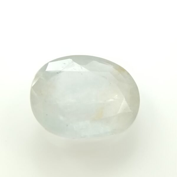 safed pukhraj, white sapphire 9 carat 10 ratti