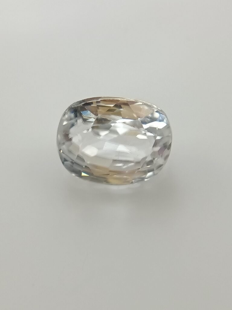 natural zircon white colour 4.50 ratti