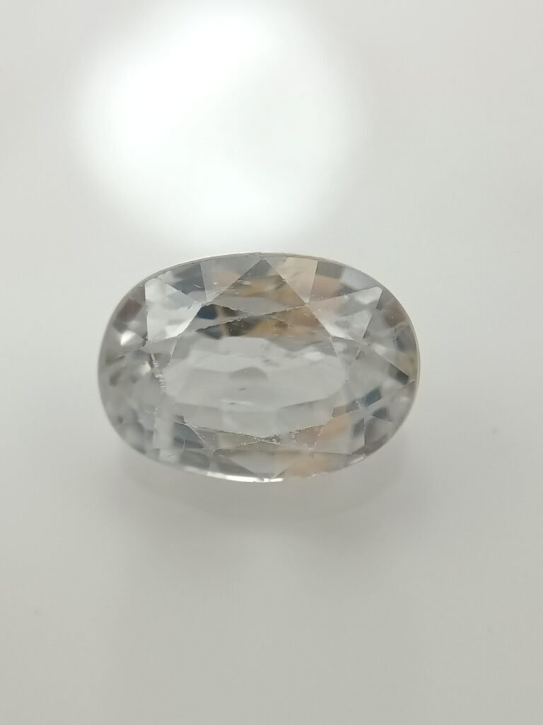 natural zircon white colour 8.5 ratti