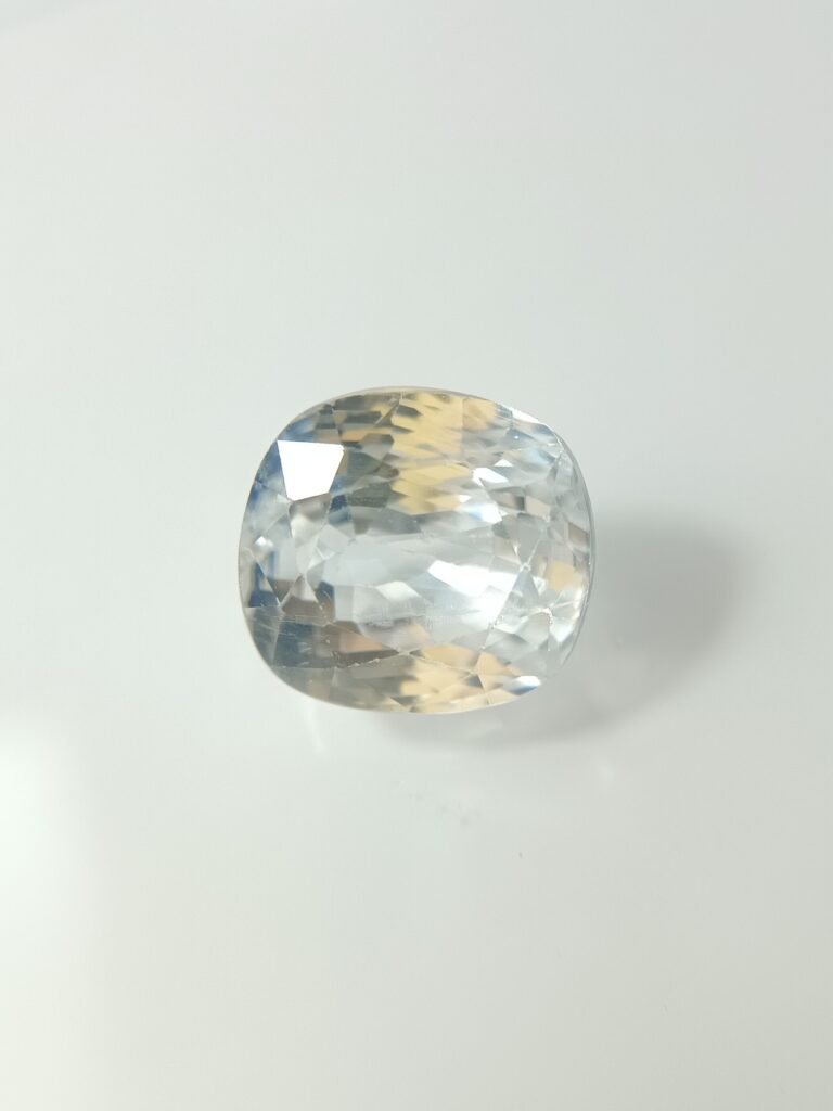 Natural Zircon 10.69 Carat/ 11.50 Ratti