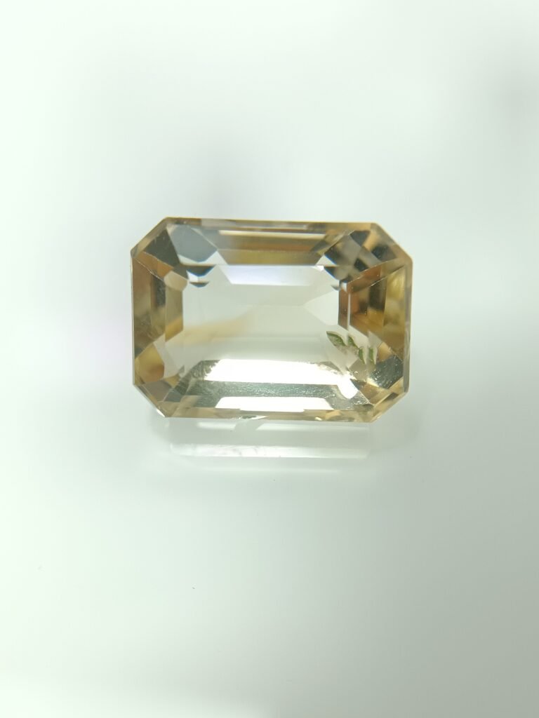 Sunela 6.76 Carat/ 7.50 Ratti