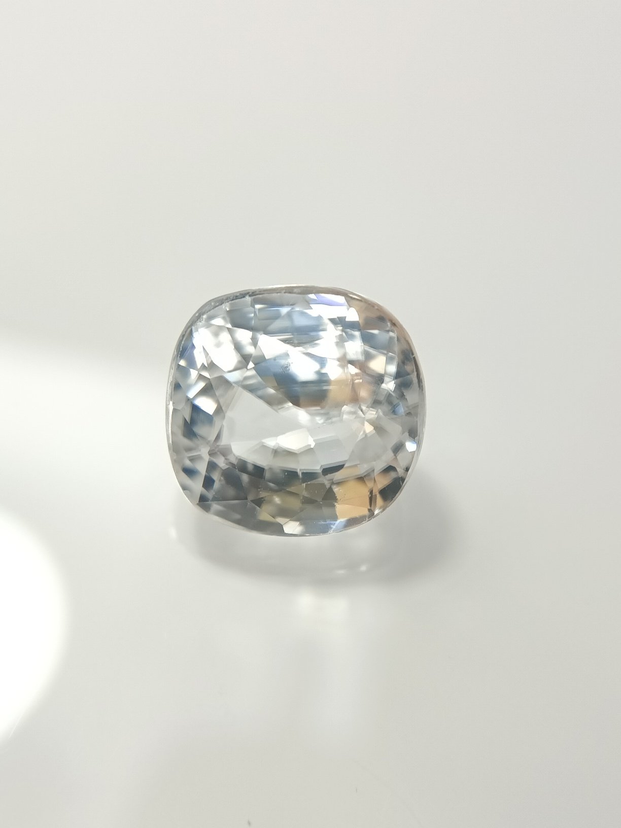 Natural Zircon 8.83 Carat/ 9.50 Ratti