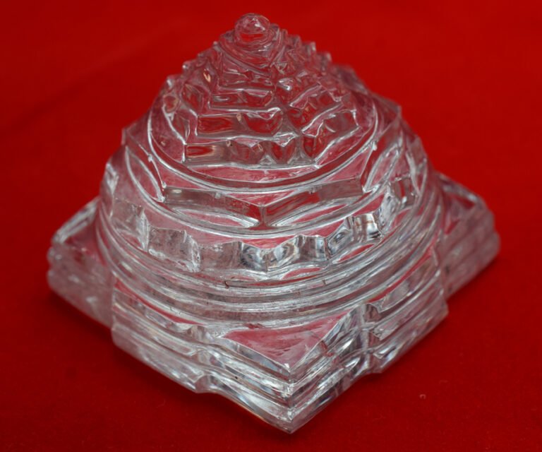 Natural Sphatik Shri Yantra 87 gm