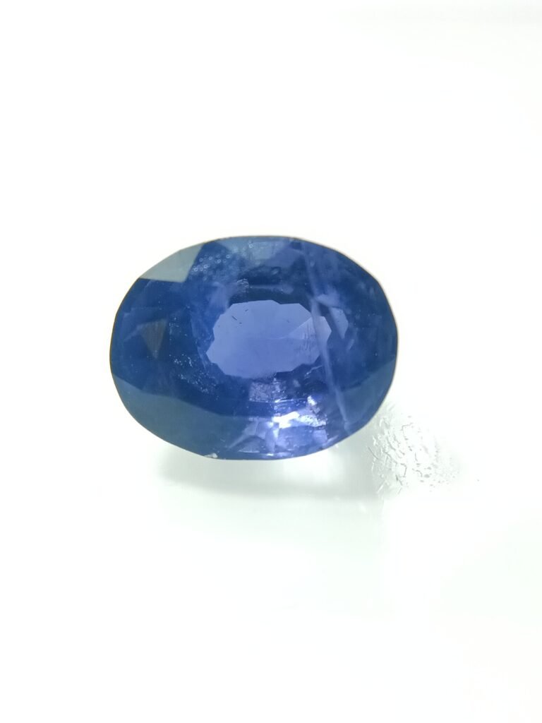 Iolite 4.52 Carat/ 5.02 Ratti