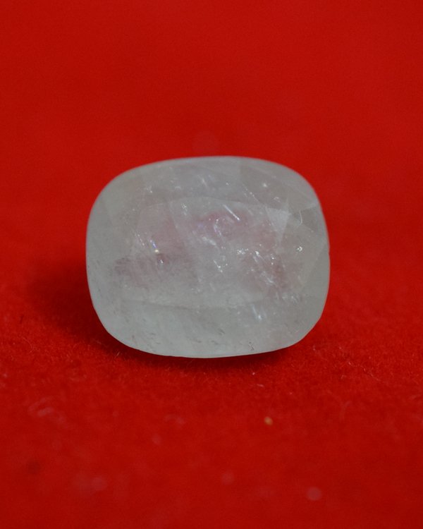 White Sapphire 11.87 Carat/ 13.00 Ratti