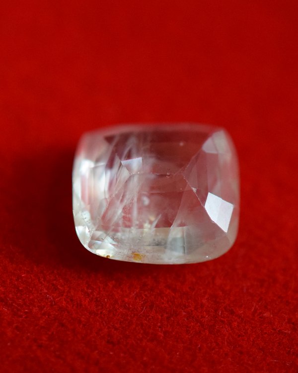 White Sapphire 5.79 Carat/ 6.25 Ratti