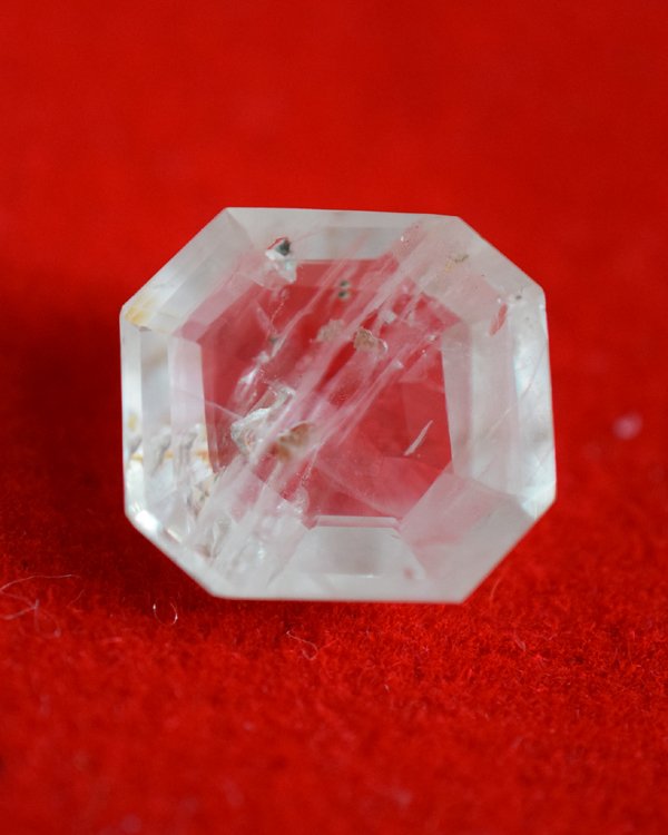 White Sapphire 5.20 Carat/ 5.50 Ratti