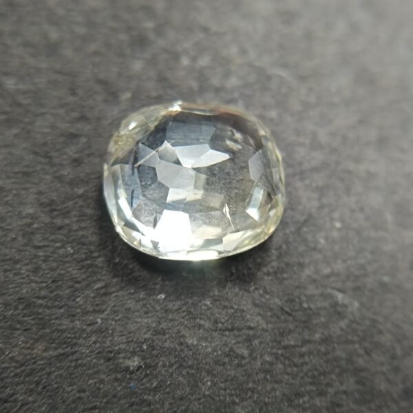 Pukhraj 2.99 Carat/ 3.25 Ratti