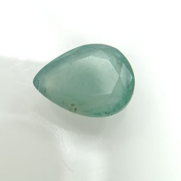 Emerald 4.67 Carat/ 5.00 Ratti