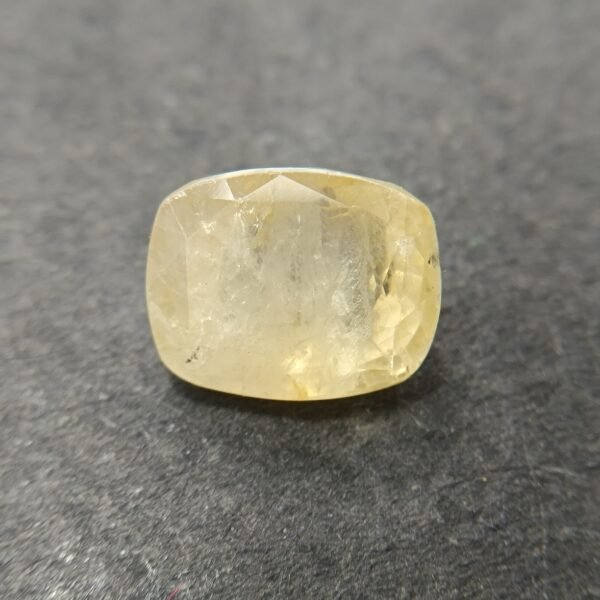 Yellow Sapphire 5.94 Carat/ 6.50 Ratti