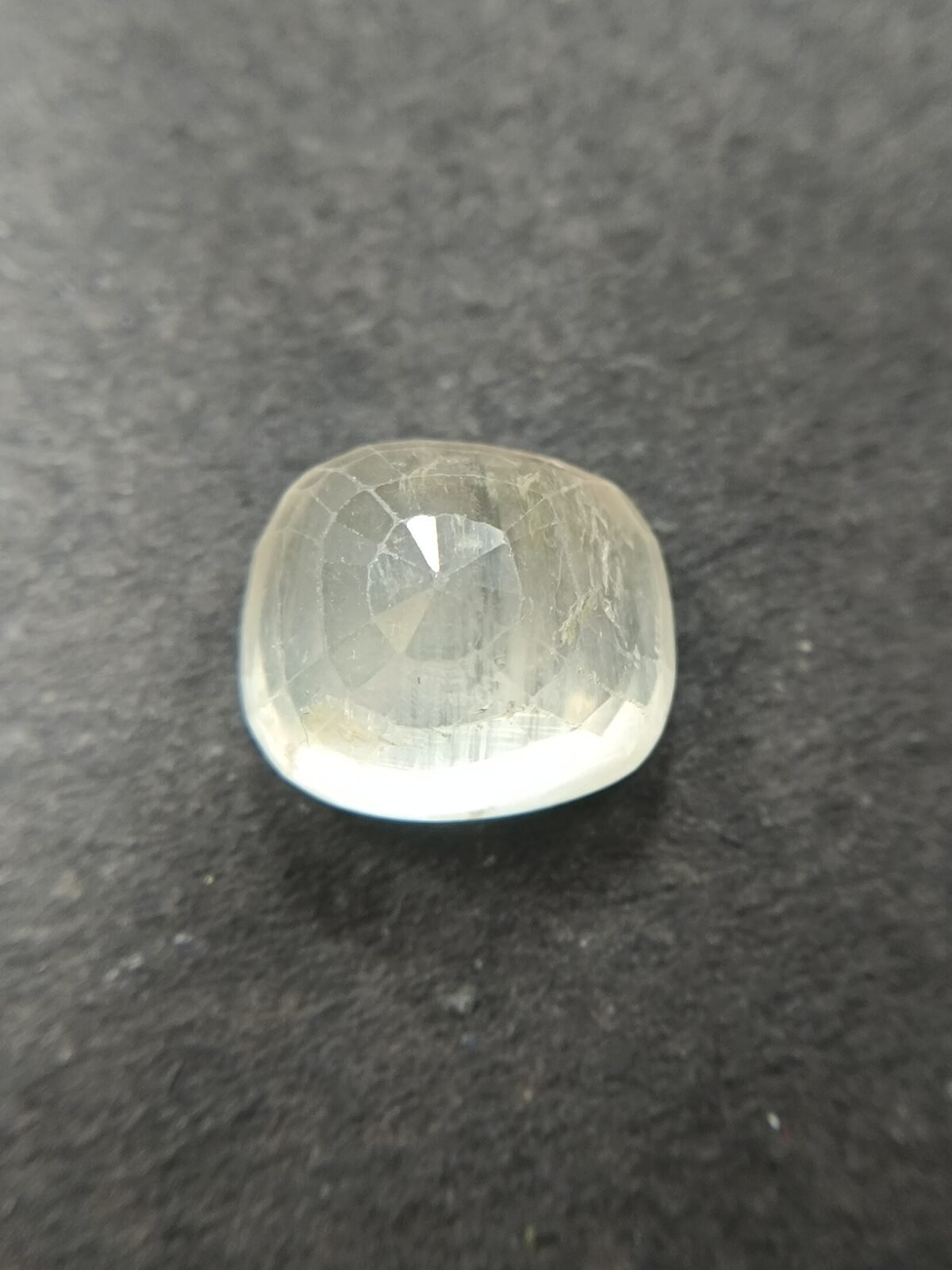 Pukhraj 7.08 Carat/ 7.50 Ratti