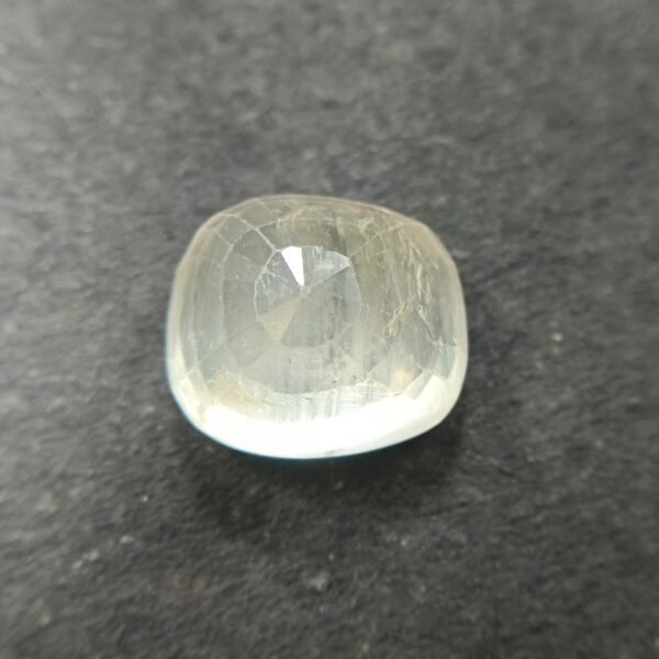 Pukhraj 7.08 Carat/ 7.50 Ratti