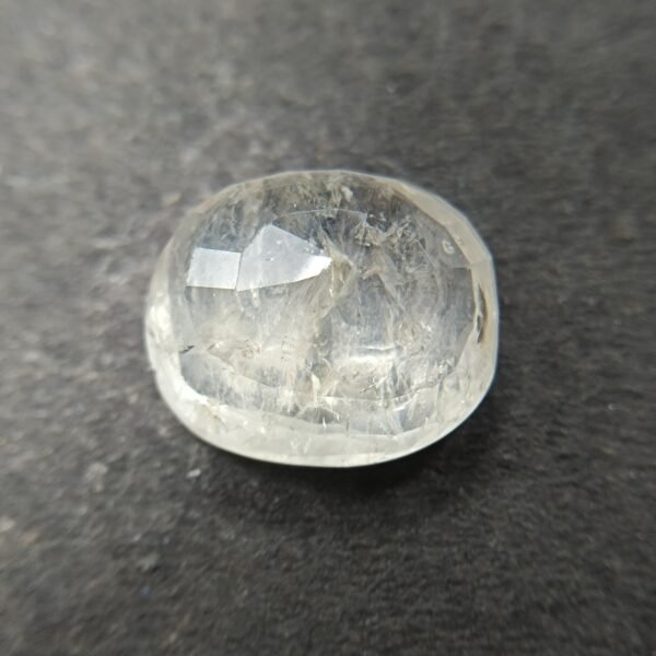 Pukhraj 8.17 Carat/ 9.00 Ratti