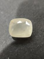 Yellow Sapphire 7.87 Carat/ 8.50 Ratti
