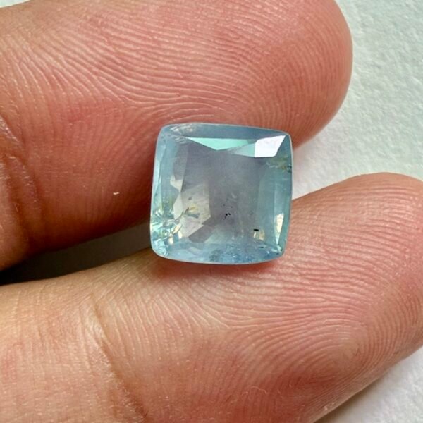 Blue Sapphire 5.55 Carat/ 6 Ratti