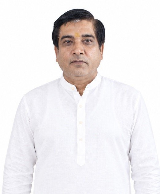 Acharya Dinesh Kapil ji - astrologer, face reader